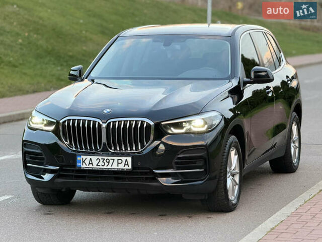 Черный БМВ Х5, объемом двигателя 2 л и пробегом 78 тыс. км за 56900 $, фото 1 на Automoto.ua