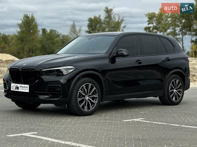 Черный БМВ Х5, объемом двигателя 2 л и пробегом 55 тыс. км за 83000 $, фото 1 на Automoto.ua