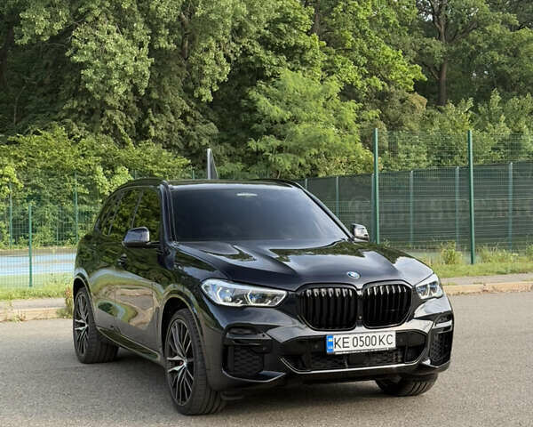 Черный БМВ Х5, объемом двигателя 3 л и пробегом 47 тыс. км за 69500 $, фото 1 на Automoto.ua