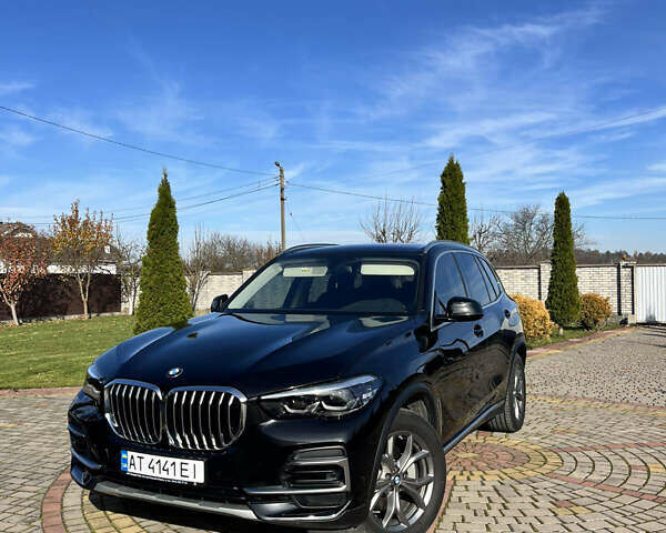 Черный БМВ Х5, объемом двигателя 2 л и пробегом 11 тыс. км за 75000 $, фото 1 на Automoto.ua