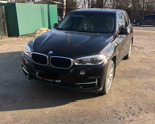 Коричневый БМВ Х5, объемом двигателя 2.99 л и пробегом 148 тыс. км за 32000 $, фото 1 на Automoto.ua