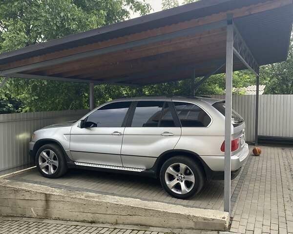 БМВ Х5, объемом двигателя 4.4 л и пробегом 245 тыс. км за 9500 $, фото 1 на Automoto.ua