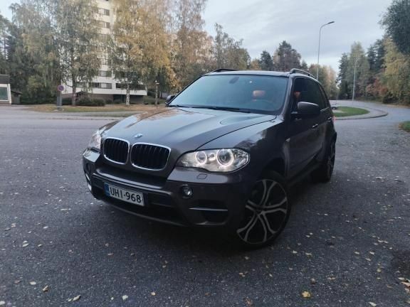 БМВ Х5, объемом двигателя 3 л и пробегом 330 тыс. км за 12810 $, фото 1 на Automoto.ua