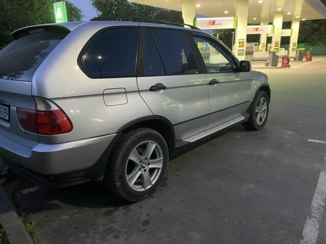 Серый БМВ Х5, объемом двигателя 3 л и пробегом 247 тыс. км за 7800 $, фото 1 на Automoto.ua