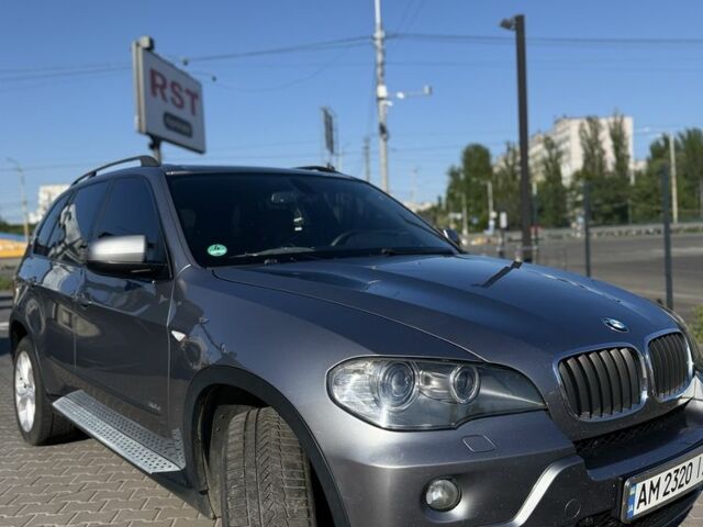 Серый БМВ Х5, объемом двигателя 3 л и пробегом 378 тыс. км за 13974 $, фото 1 на Automoto.ua