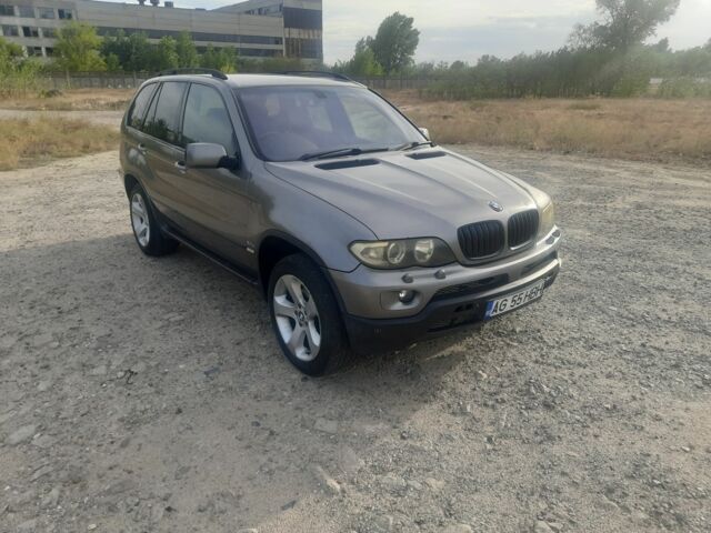 Серый БМВ Х5, объемом двигателя 0 л и пробегом 300 тыс. км за 4500 $, фото 1 на Automoto.ua