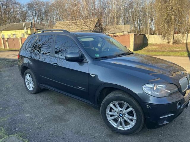 Серый БМВ Х5, объемом двигателя 3 л и пробегом 260 тыс. км за 18500 $, фото 1 на Automoto.ua