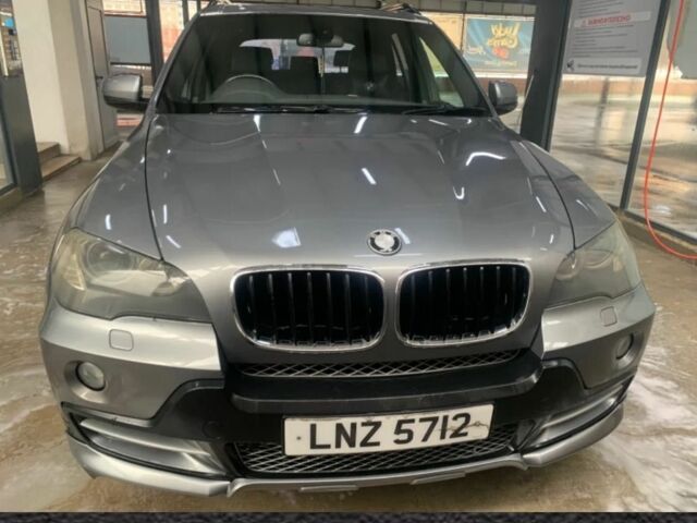 Серый БМВ Х5, объемом двигателя 0 л и пробегом 350 тыс. км за 5750 $, фото 1 на Automoto.ua