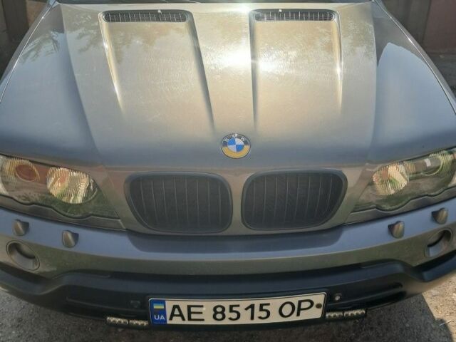 Серый БМВ Х5, объемом двигателя 0 л и пробегом 500 тыс. км за 8000 $, фото 1 на Automoto.ua