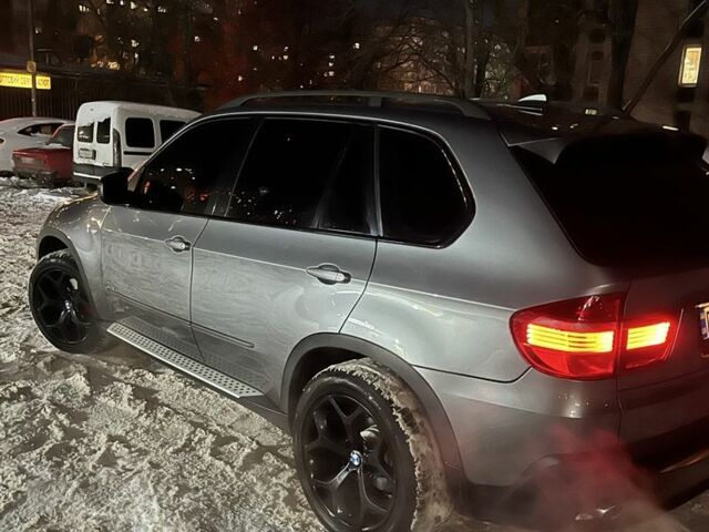 Сірий БМВ Х5, об'ємом двигуна 3 л та пробігом 285 тис. км за 9000 $, фото 1 на Automoto.ua