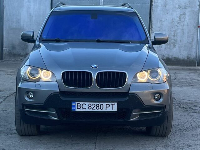 Серый БМВ Х5, объемом двигателя 3 л и пробегом 256 тыс. км за 14997 $, фото 1 на Automoto.ua