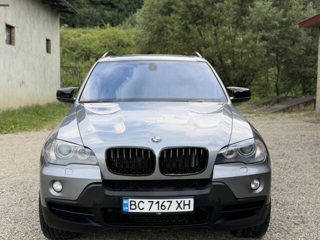 Серый БМВ Х5, объемом двигателя 3 л и пробегом 327 тыс. км за 12497 $, фото 1 на Automoto.ua