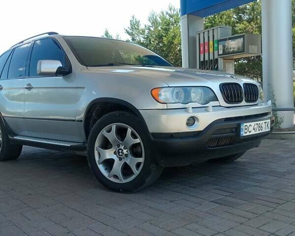 Серый БМВ Х5, объемом двигателя 4.4 л и пробегом 150 тыс. км за 7800 $, фото 1 на Automoto.ua