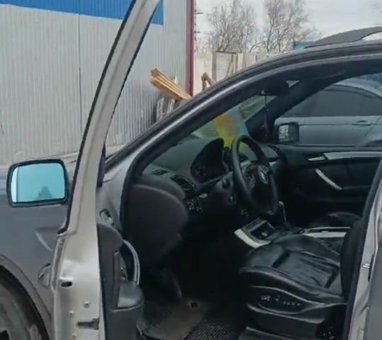 Сірий БМВ Х5, об'ємом двигуна 0 л та пробігом 350 тис. км за 4500 $, фото 1 на Automoto.ua