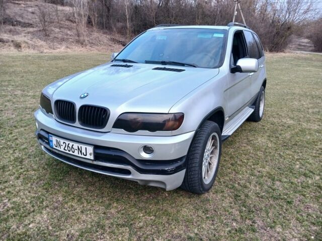 Сірий БМВ Х5, об'ємом двигуна 0 л та пробігом 300 тис. км за 7000 $, фото 1 на Automoto.ua