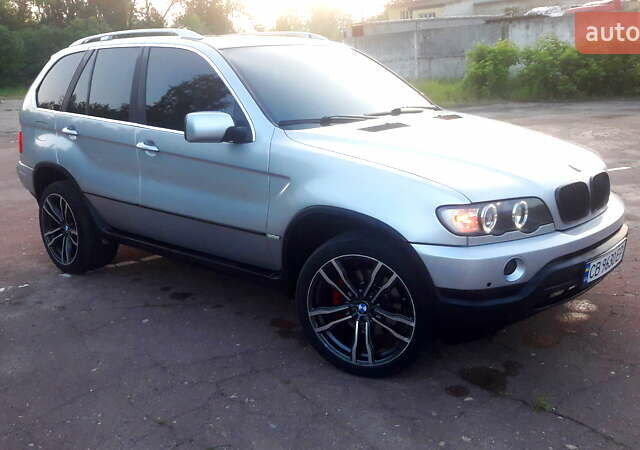 Сірий БМВ Х5, об'ємом двигуна 4.4 л та пробігом 310 тис. км за 8000 $, фото 1 на Automoto.ua
