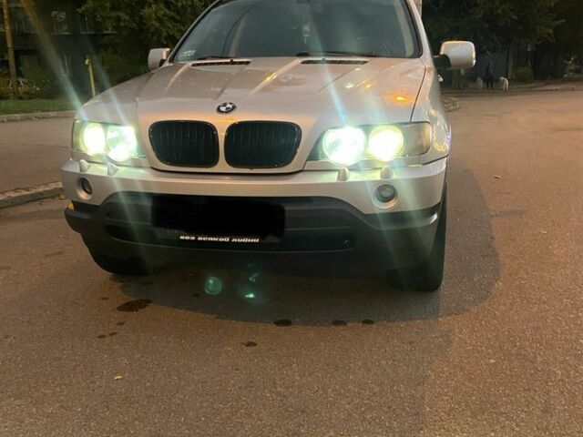 Серый БМВ Х5, объемом двигателя 3 л и пробегом 345 тыс. км за 6100 $, фото 1 на Automoto.ua