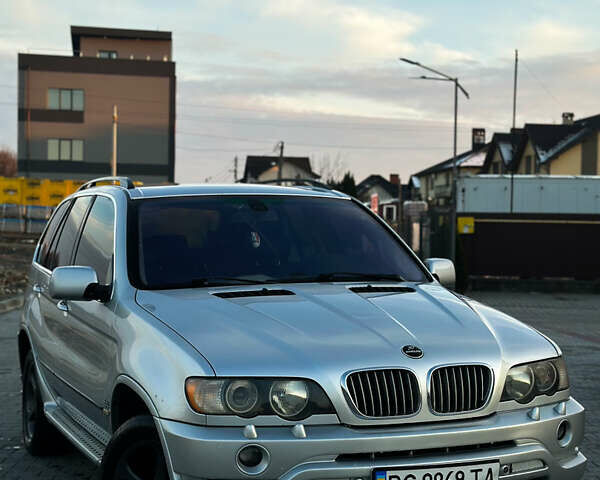 Сірий БМВ Х5, об'ємом двигуна 4.4 л та пробігом 490 тис. км за 7200 $, фото 1 на Automoto.ua