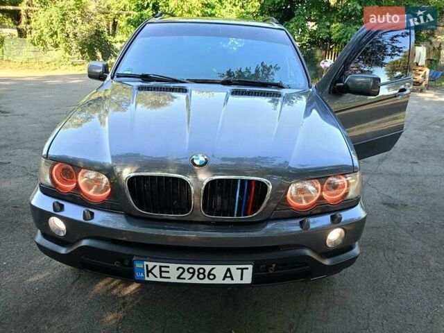 Сірий БМВ Х5, об'ємом двигуна 3 л та пробігом 400 тис. км за 11000 $, фото 1 на Automoto.ua