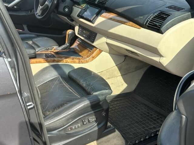 Сірий БМВ Х5, об'ємом двигуна 3 л та пробігом 278 тис. км за 6900 $, фото 1 на Automoto.ua
