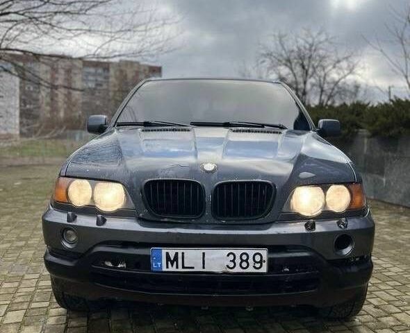 Серый БМВ Х5, объемом двигателя 0 л и пробегом 320 тыс. км за 1700 $, фото 1 на Automoto.ua