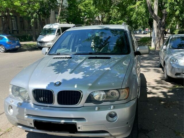 Серый БМВ Х5, объемом двигателя 3 л и пробегом 350 тыс. км за 8000 $, фото 1 на Automoto.ua