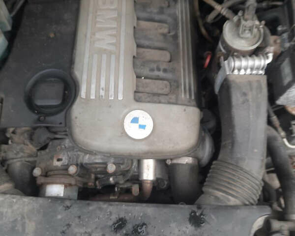 Сірий БМВ Х5, об'ємом двигуна 0 л та пробігом 320 тис. км за 4500 $, фото 1 на Automoto.ua