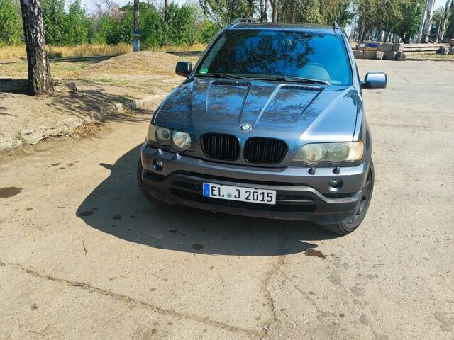 Серый БМВ Х5, объемом двигателя 3 л и пробегом 316 тыс. км за 5700 $, фото 1 на Automoto.ua