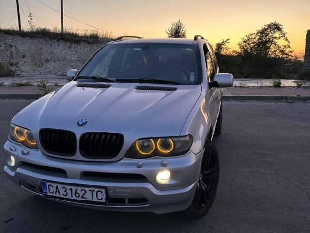 Серый БМВ Х5, объемом двигателя 3 л и пробегом 500 тыс. км за 6000 $, фото 1 на Automoto.ua