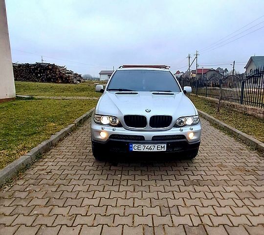 Серый БМВ Х5, объемом двигателя 3 л и пробегом 340 тыс. км за 10500 $, фото 1 на Automoto.ua