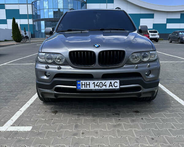 Серый БМВ Х5, объемом двигателя 3 л и пробегом 283 тыс. км за 15000 $, фото 1 на Automoto.ua