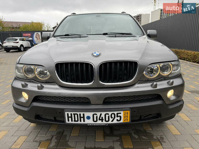 Серый БМВ Х5, объемом двигателя 3 л и пробегом 336 тыс. км за 12800 $, фото 1 на Automoto.ua