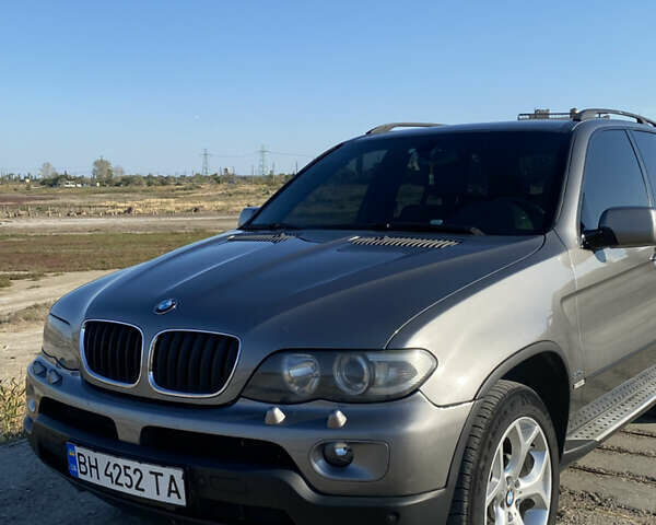 Серый БМВ Х5, объемом двигателя 2.99 л и пробегом 297 тыс. км за 11900 $, фото 1 на Automoto.ua