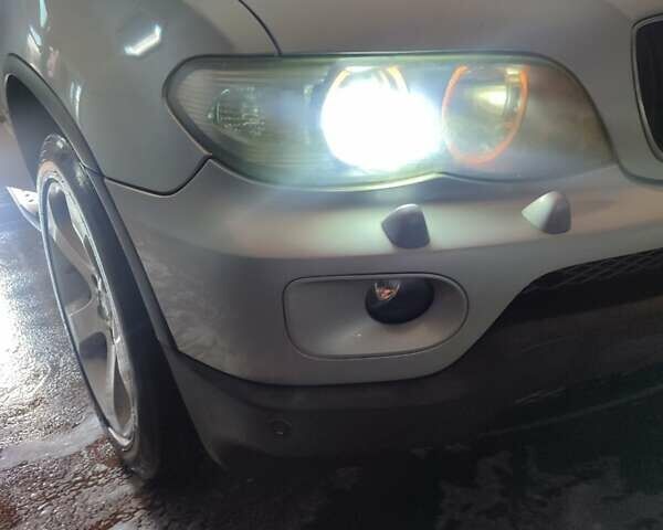Сірий БМВ Х5, об'ємом двигуна 3 л та пробігом 250 тис. км за 5100 $, фото 1 на Automoto.ua