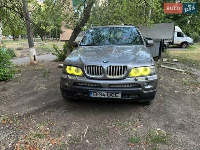 Сірий БМВ Х5, об'ємом двигуна 3 л та пробігом 300 тис. км за 5500 $, фото 1 на Automoto.ua