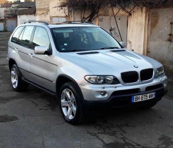 Серый БМВ Х5, объемом двигателя 3 л и пробегом 340 тыс. км за 6500 $, фото 1 на Automoto.ua