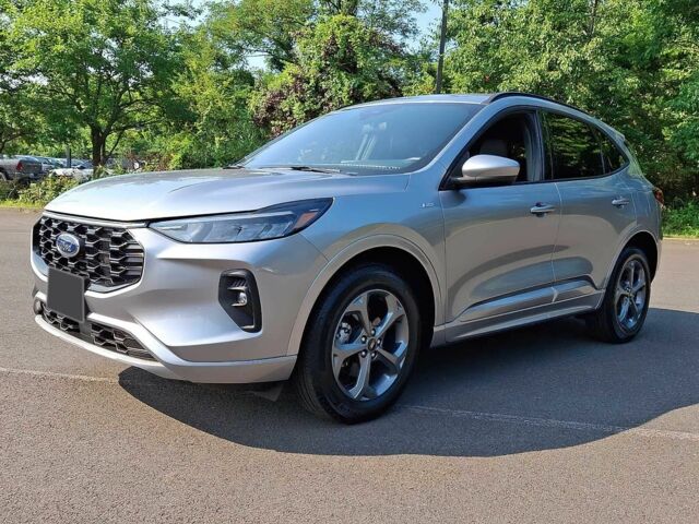 Серый БМВ Х5, объемом двигателя 3 л и пробегом 300 тыс. км за 9335 $, фото 1 на Automoto.ua
