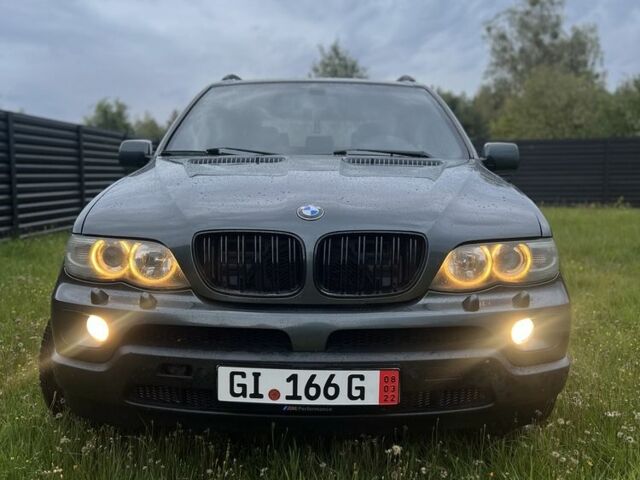 Серый БМВ Х5, объемом двигателя 3 л и пробегом 350 тыс. км за 5800 $, фото 1 на Automoto.ua