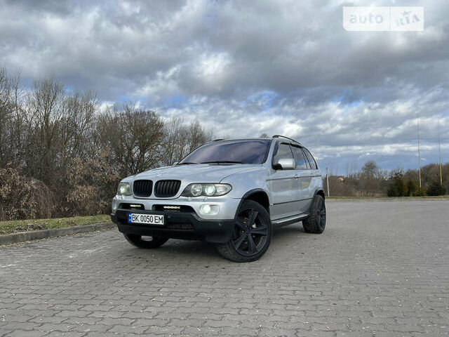 Сірий БМВ Х5, об'ємом двигуна 3 л та пробігом 300 тис. км за 12500 $, фото 1 на Automoto.ua