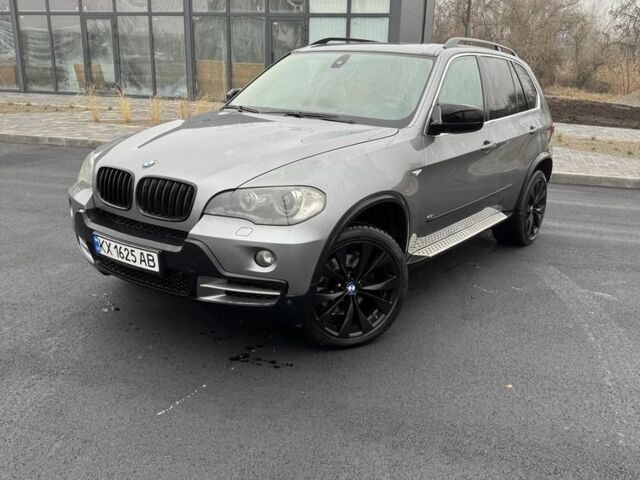 Серый БМВ Х5, объемом двигателя 4.8 л и пробегом 211 тыс. км за 8350 $, фото 1 на Automoto.ua