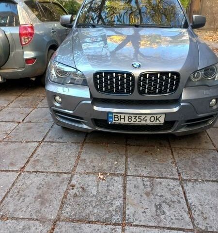 Серый БМВ Х5, объемом двигателя 3 л и пробегом 300 тыс. км за 10500 $, фото 1 на Automoto.ua