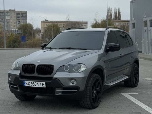 Серый БМВ Х5, объемом двигателя 3 л и пробегом 287 тыс. км за 12700 $, фото 1 на Automoto.ua