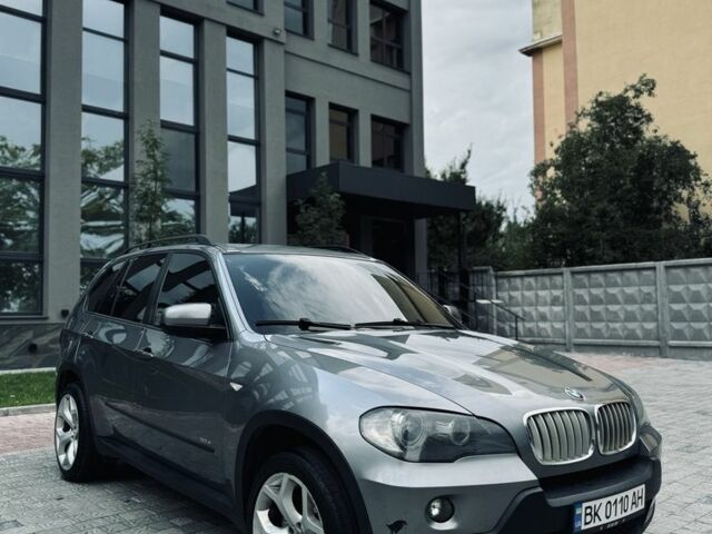 Сірий БМВ Х5, об'ємом двигуна 3 л та пробігом 333 тис. км за 14000 $, фото 1 на Automoto.ua