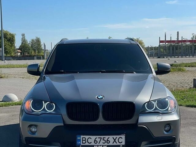 Серый БМВ Х5, объемом двигателя 3 л и пробегом 297 тыс. км за 13999 $, фото 1 на Automoto.ua