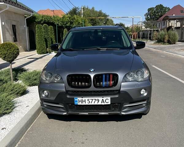 Сірий БМВ Х5, об'ємом двигуна 4.8 л та пробігом 287 тис. км за 10500 $, фото 1 на Automoto.ua