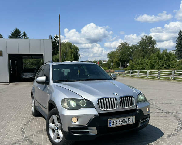 Серый БМВ Х5, объемом двигателя 3 л и пробегом 409 тыс. км за 10500 $, фото 1 на Automoto.ua