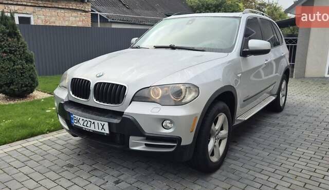Серый БМВ Х5, объемом двигателя 3 л и пробегом 267 тыс. км за 11200 $, фото 1 на Automoto.ua
