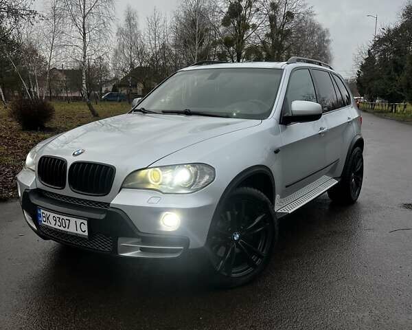 Сірий БМВ Х5, об'ємом двигуна 2.99 л та пробігом 323 тис. км за 15000 $, фото 1 на Automoto.ua