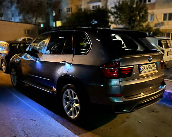 Сірий БМВ Х5, об'ємом двигуна 2.98 л та пробігом 187 тис. км за 16000 $, фото 1 на Automoto.ua