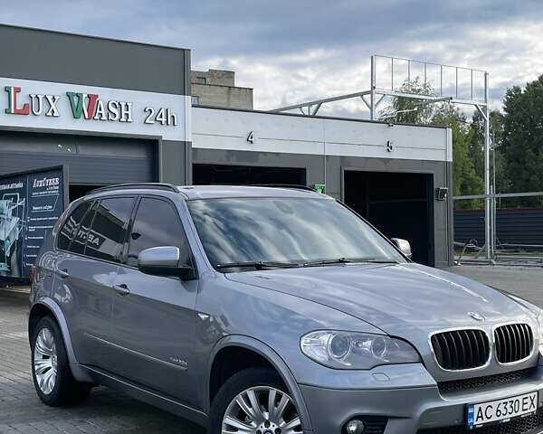 Серый БМВ Х5, объемом двигателя 3 л и пробегом 231 тыс. км за 18800 $, фото 1 на Automoto.ua